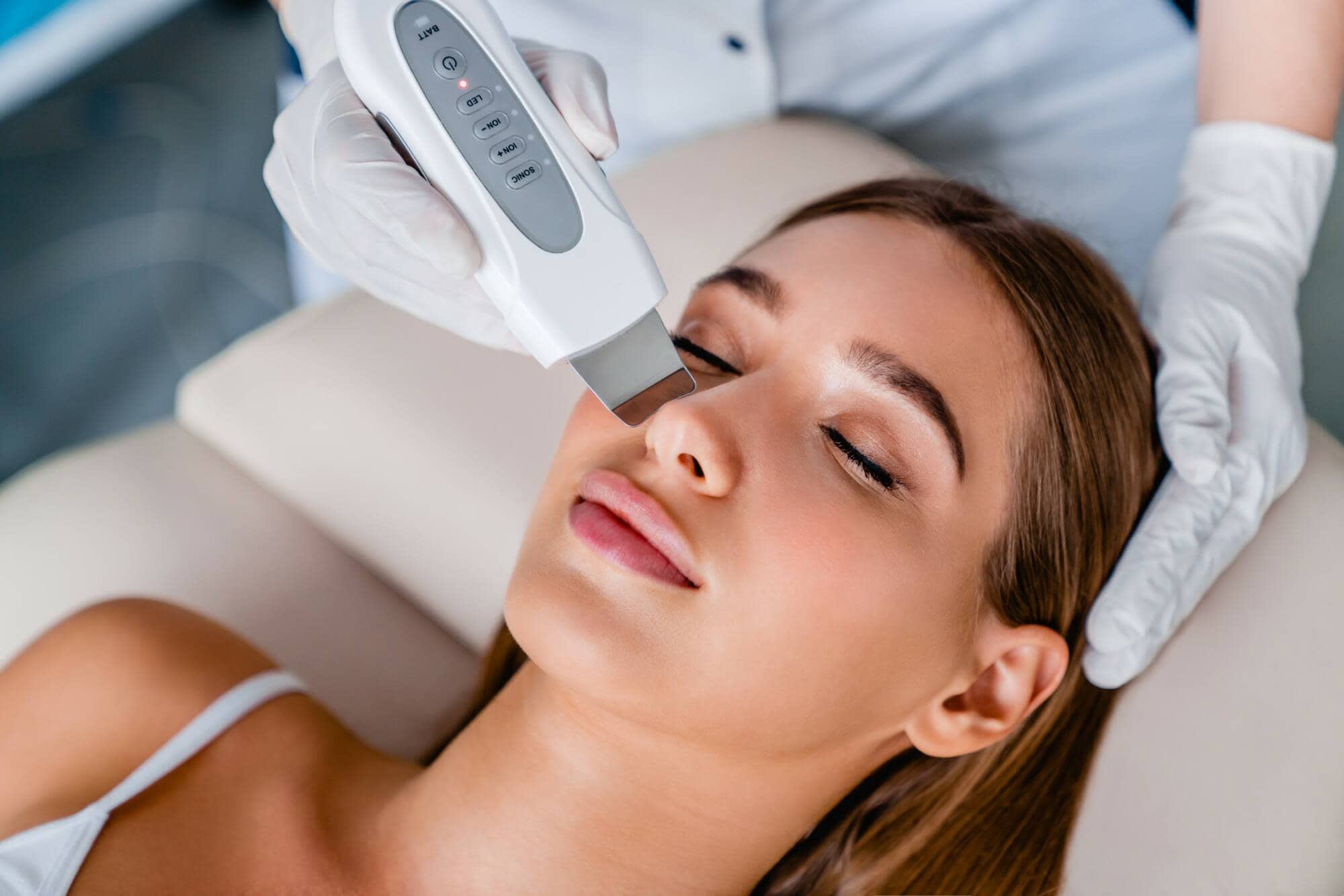 Tratamiento facial en Estética Zekkei